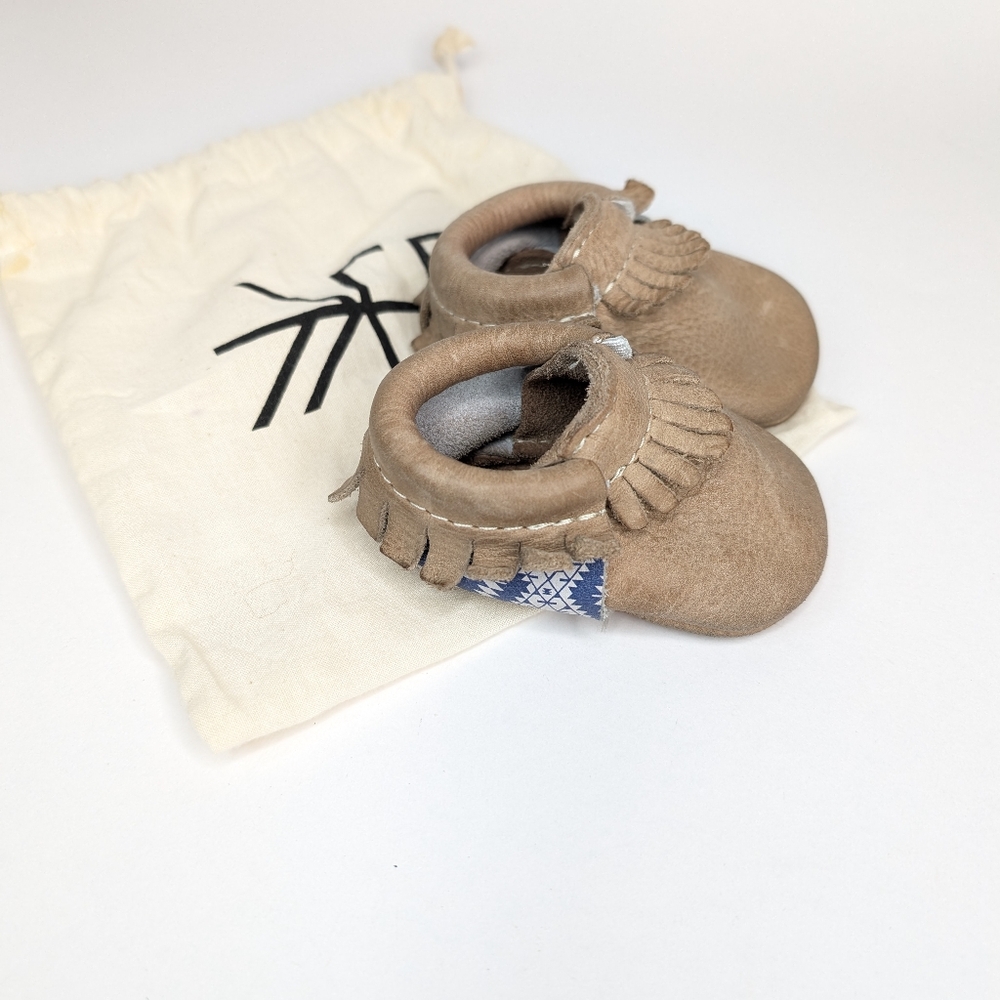 FP Freshly Picked Baby Moccasins Leather Fringe beige Tan Blue Size 1